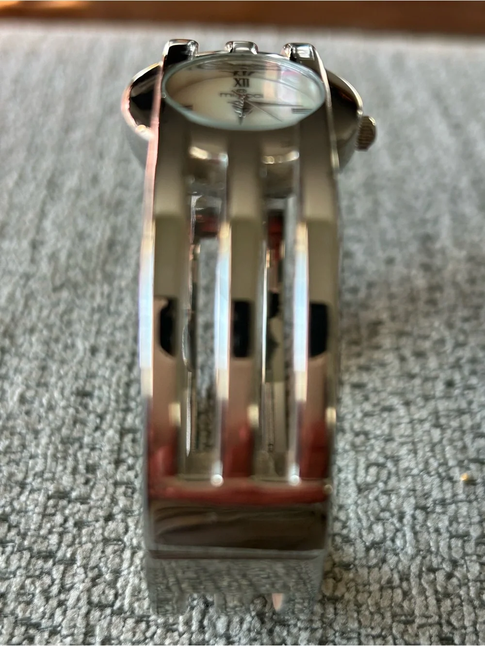 Minnici Quartz Stainless Steel Bangle Watch New Battery!